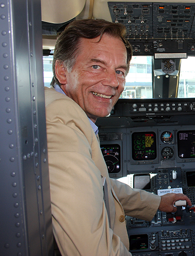 1 SGV Prasident im Cockpit