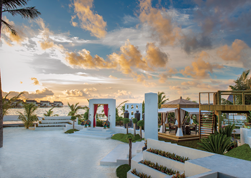 Jumeirah Vittaveli   Swarna Entrance