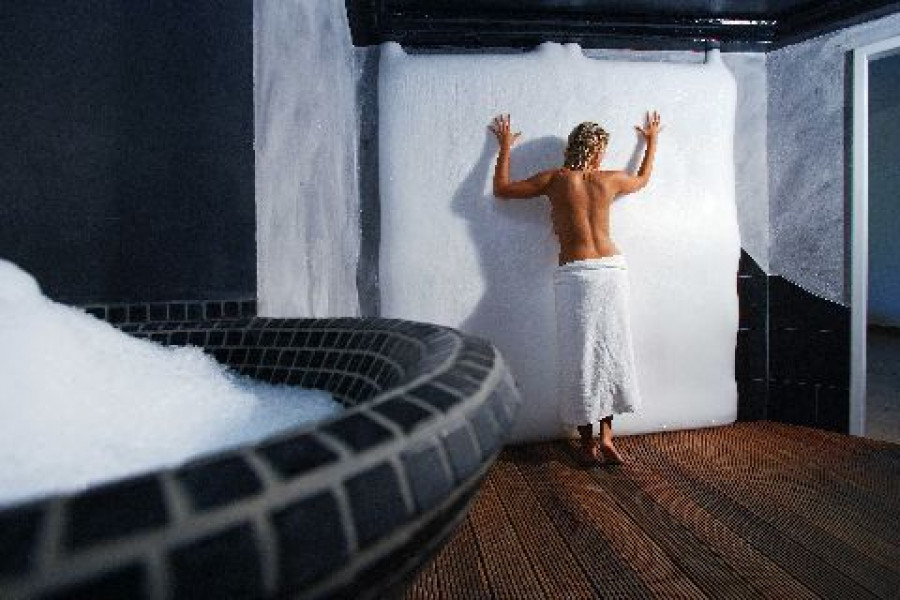 SAUNA PARK   Ice cave