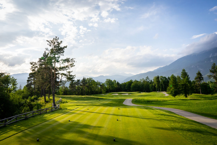 206 3rd tee box Kings course