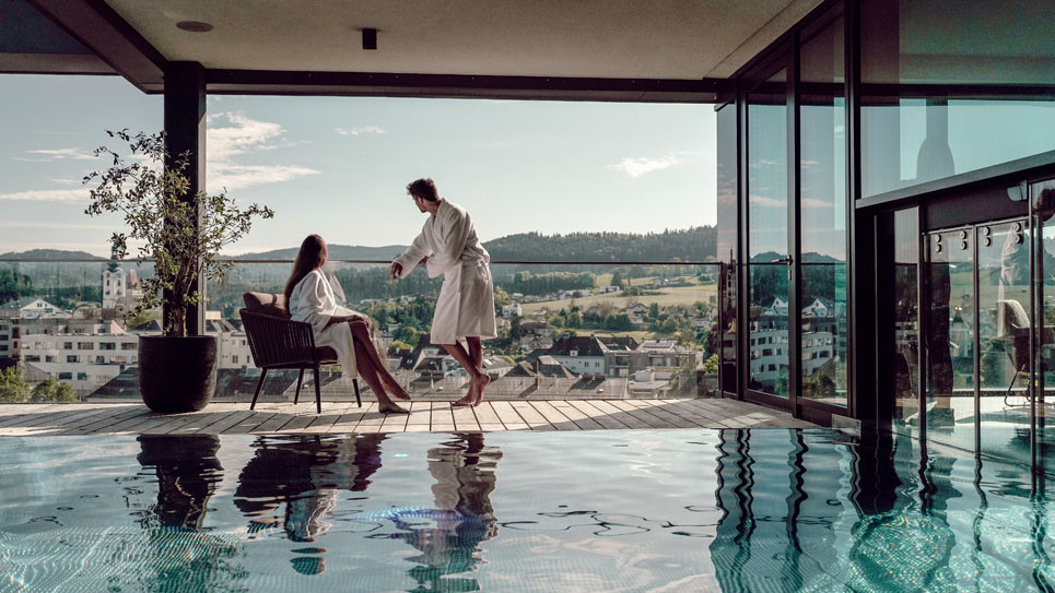 hotel freigold sky pool ausblick freistadt (c)wealthyadventure 1765