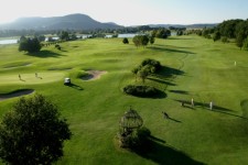 Loch 1 Tee Loch 9 Green