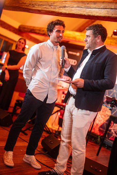 Niklas Regner mit Gary Stangl