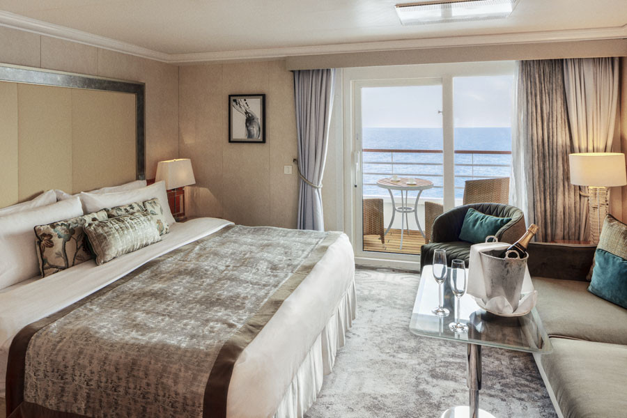 CRYSTAL SYMPHONY AQUAMARINE VERANDA SUITE CLASSIC 02