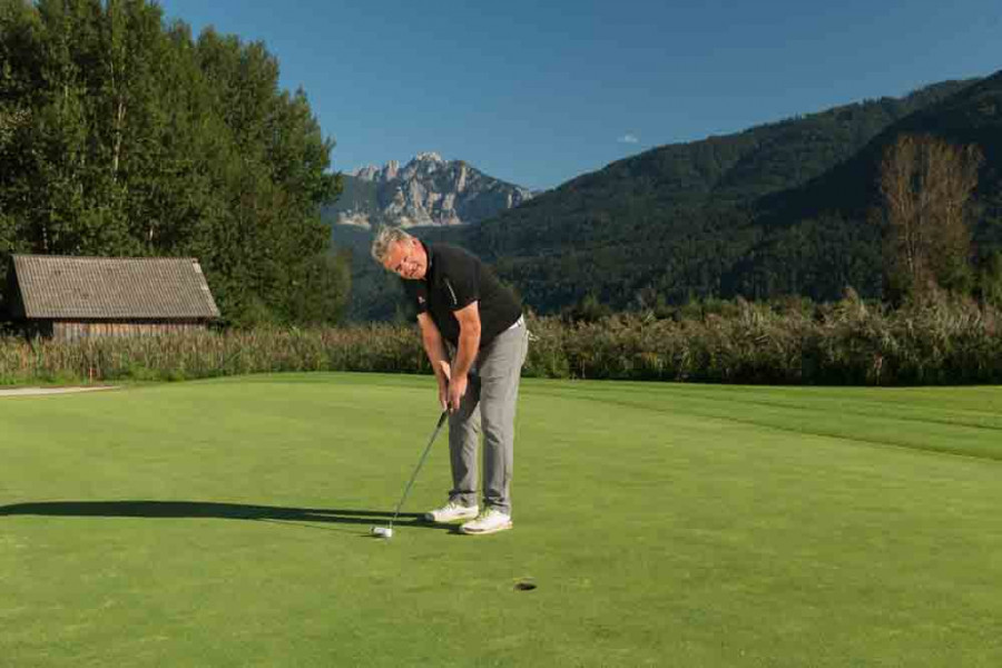 11 Clubmanager Ferdinand Kuhne2