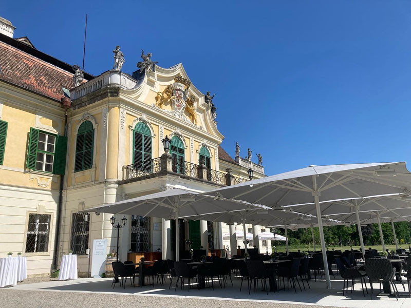 4 Club Restautant Terrasse