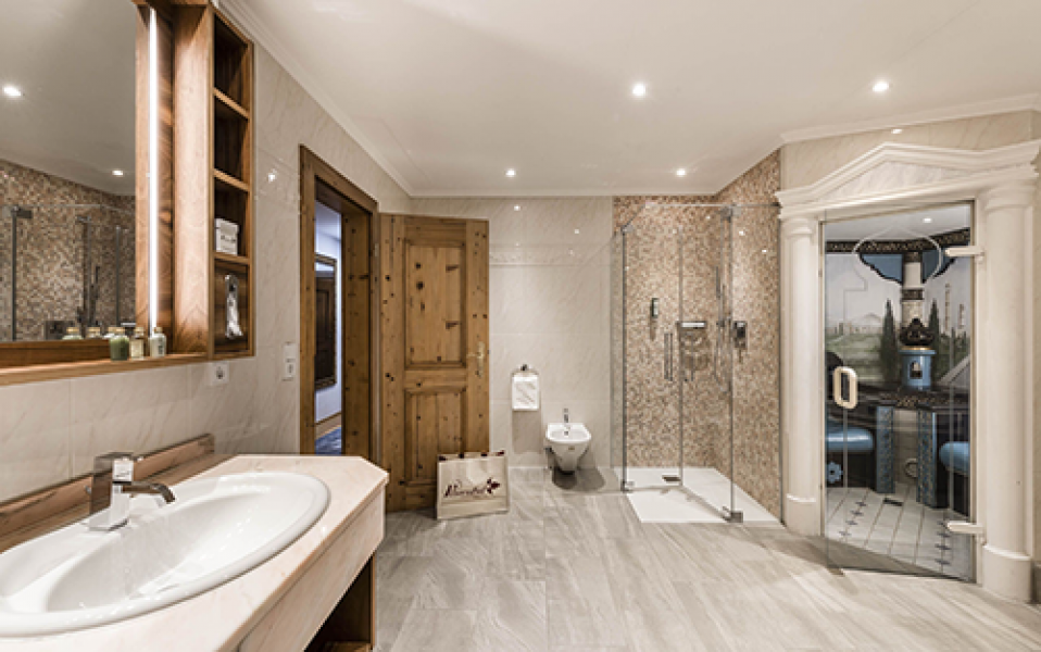 badzimmer suite wilder kaiser c hannes niederkofler peternhof