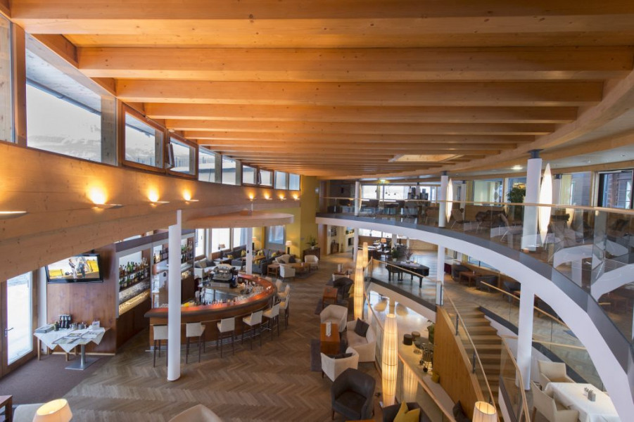 Hotelbar mit Panorama Galerieweb