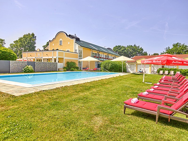 Gutshof Penning Pool CF006120