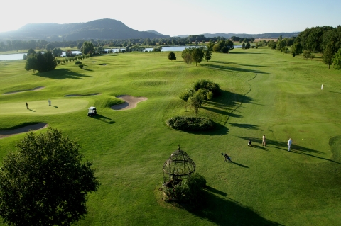 Loch 1 Tee Loch 9 Green
