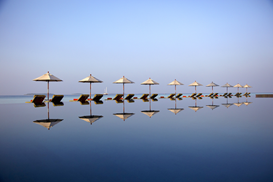 61620268 H1 Poolandloungers