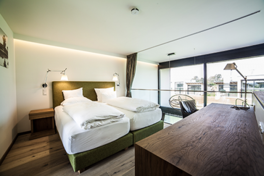 Copyright Diamond Country Club 9