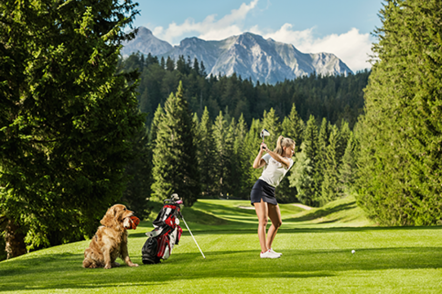 Golferin beim Schlag Seefeld 2