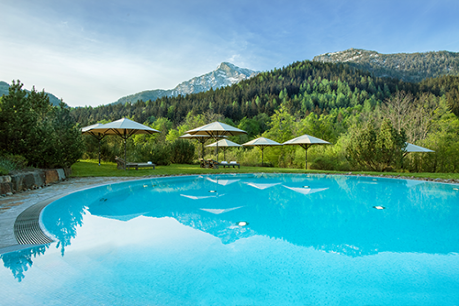 05Kempinski Hotel BerchtesgadenOutdoor Pool2
