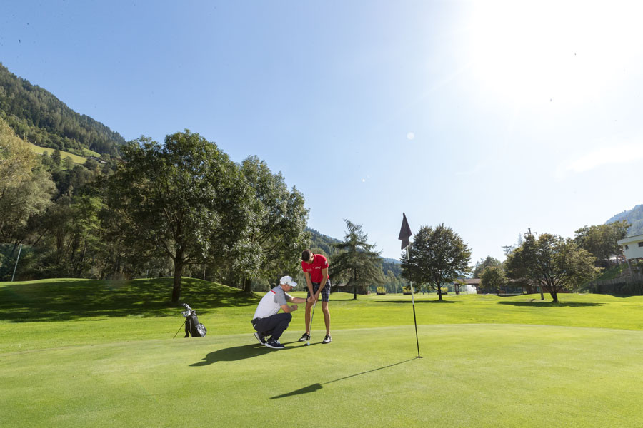 Quellenhof Golfen 2 ©Belvita Hotel Quellenhof Luxury Resort Passeier (Alfred Tschager)