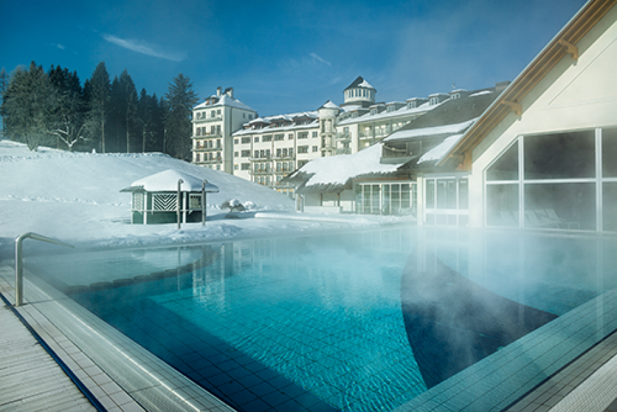 Aussenpool Romantik Hotel Schloss Pichlarn Winter