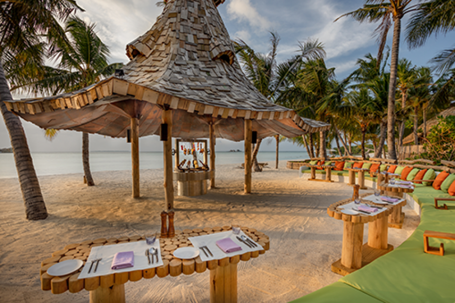 Soneva Jani So Primitive Restaurant diners view taken by Sandro Bruecklmeier2 v2