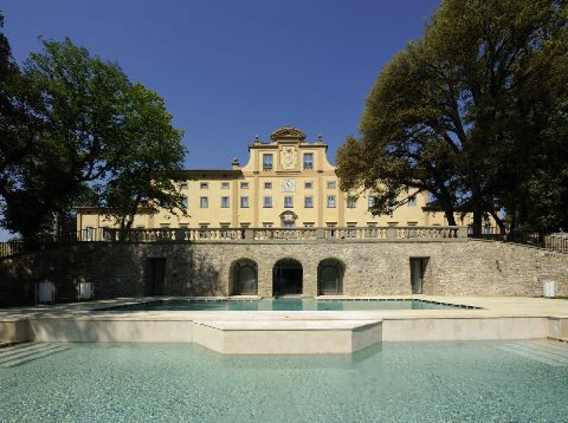 VILLA MASCHERE POOLS FACADE 2
